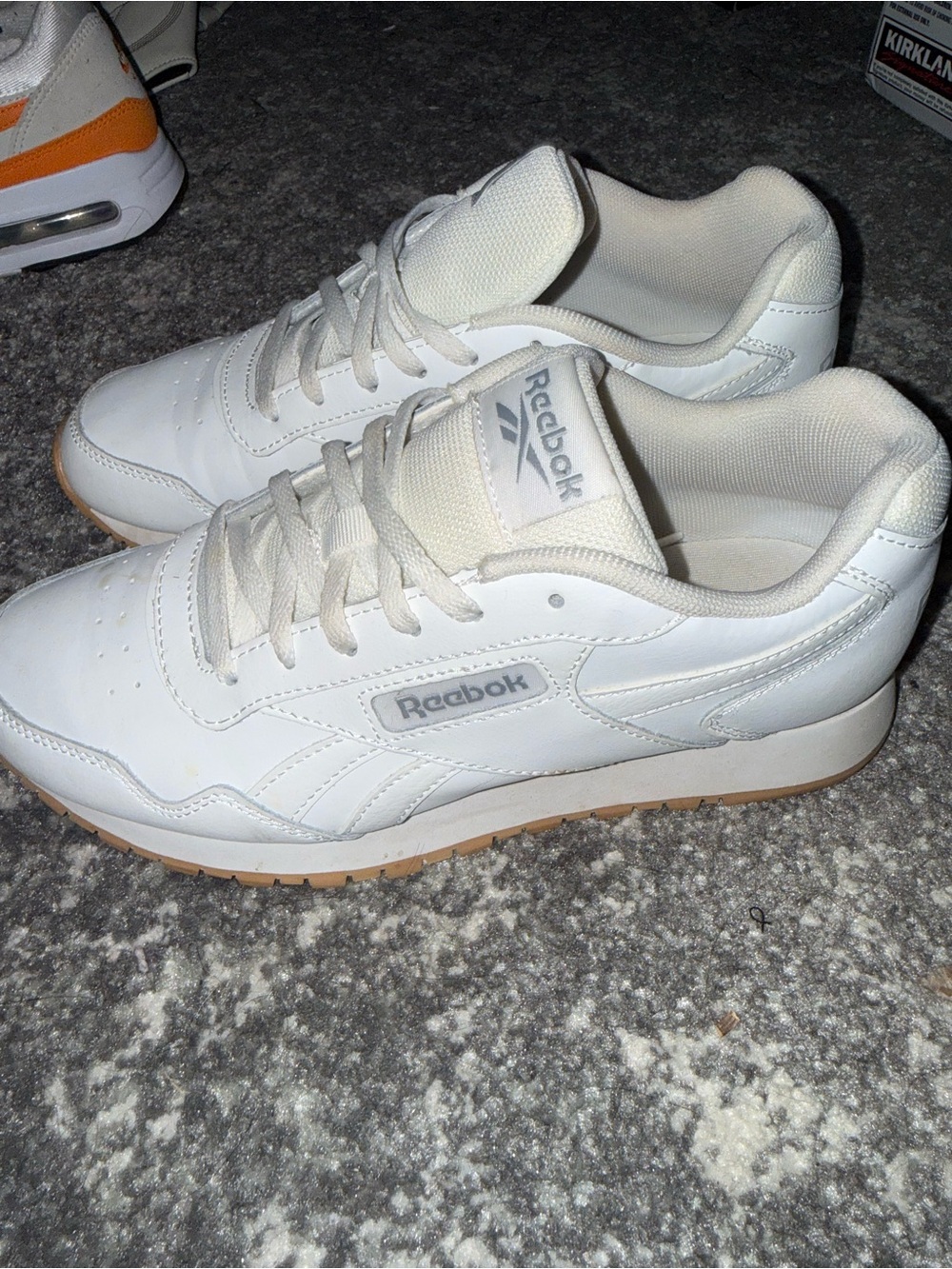 Reebok classics women Leather Sneakers in White